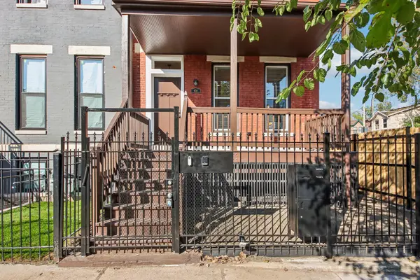 656 E Bowen AVE, Chicago, IL 60653