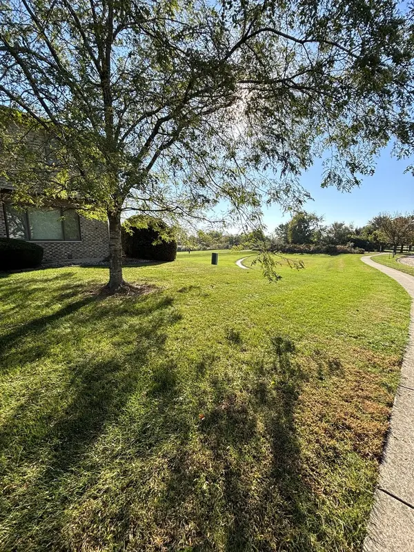 776 Lake RD #776, New Lenox, IL 60451
