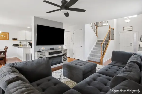 968 Tuscany TRL, Hampshire, IL 60140