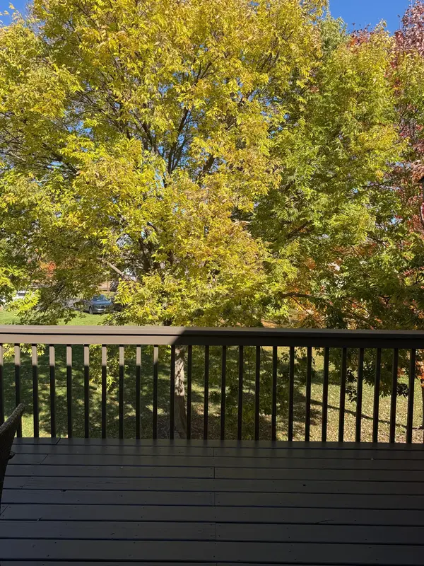 6630 Falstaff RD, Woodbury, MN 55125