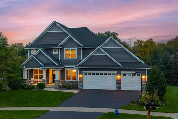 2403 Highover TRL, Chanhassen, MN 55317