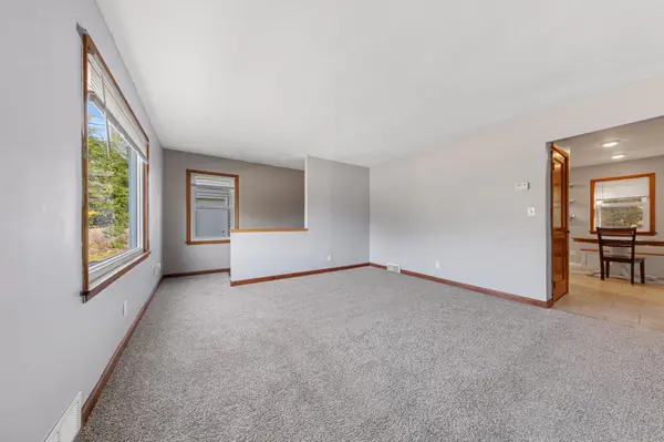 817 5th ST S, New Ulm, MN 56073