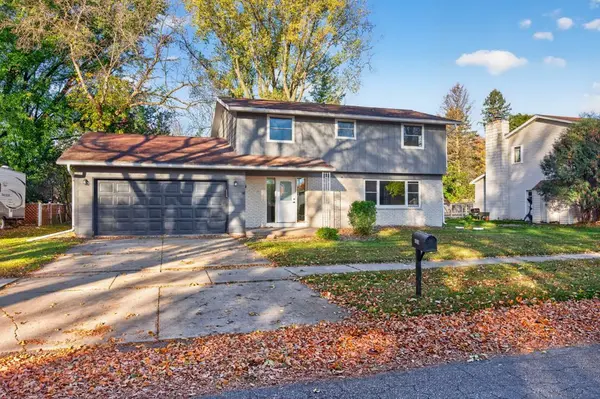 1819 Wilshire DR NE, Rochester, MN 55906