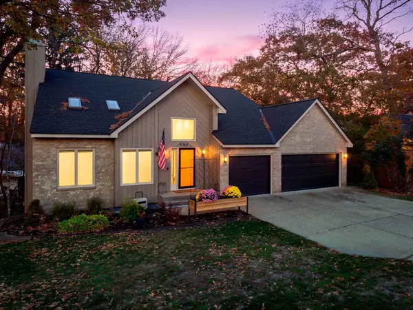 4640 Parkcliff DR, Eagan, MN 55123