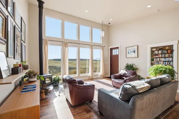 915 Brown Rd, Pullman, WA 99163