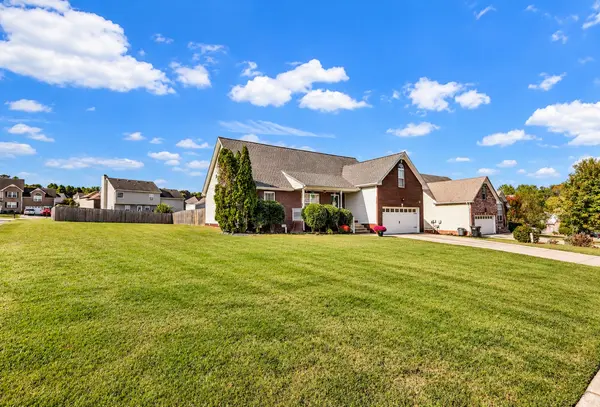 1224 Viewmont Dr, Clarksville, TN 37040
