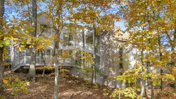 5870 Fredricksburg Dr, Nashville, TN 37215