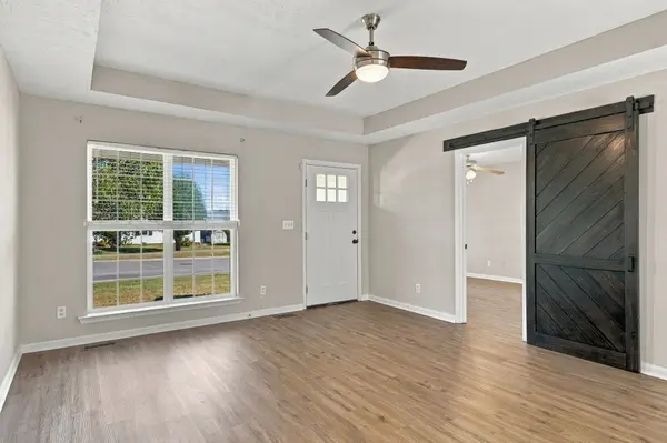 2414 Lismore Dr, Murfreesboro, TN 37127