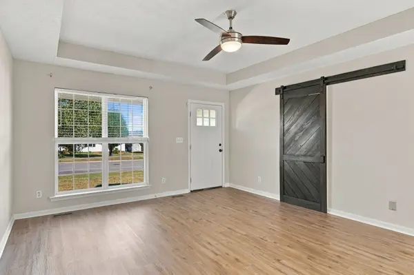 2414 Lismore Dr, Murfreesboro, TN 37127
