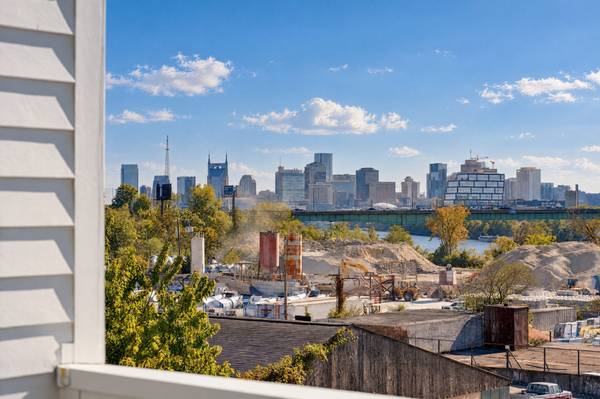 130 Fern Ave #B, Nashville, TN 37207
