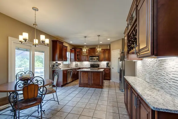 133 Grove Ln #S, Hendersonville, TN 37075