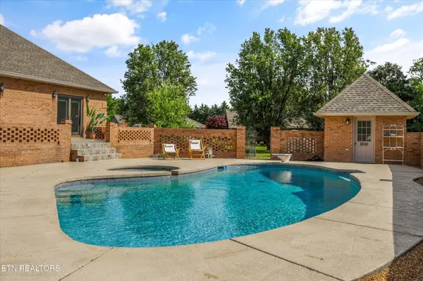 318 Hidden Cove Court, Maryville, TN 37803