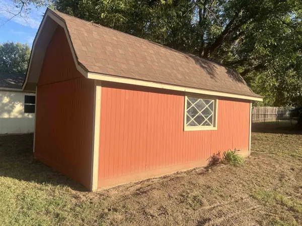 2308 Estates Drive, Arkansas City, KS 67005