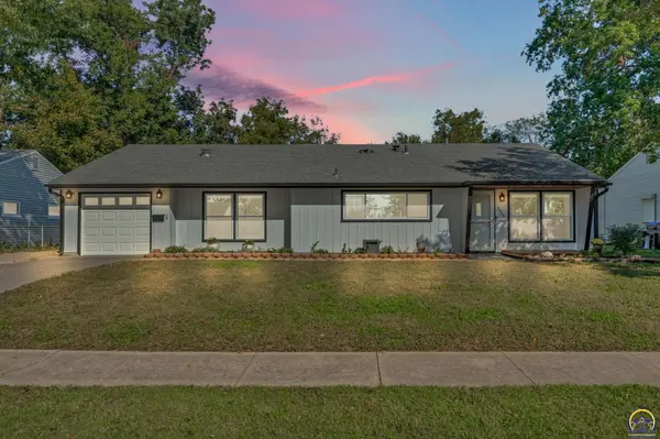 3916 SW 28th ST, Topeka, KS 66614
