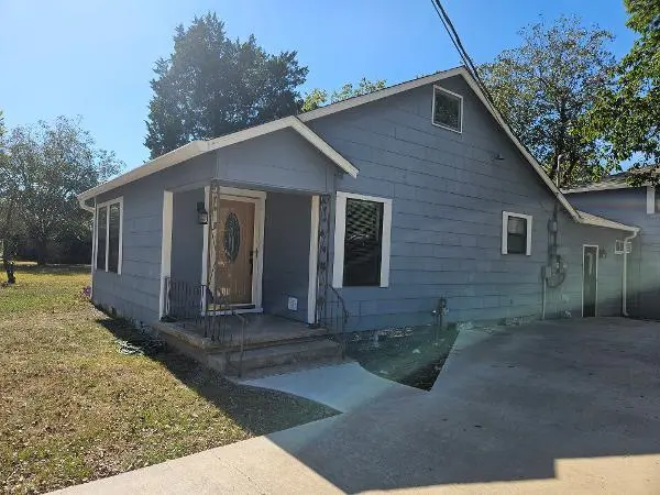 406 Lexington RD, Elgin, TX 78621