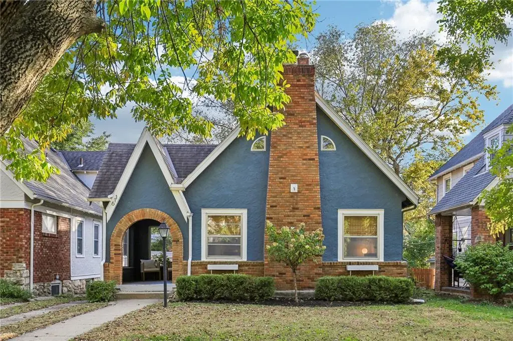 611 E 62nd ST, Kansas City, MO 64110