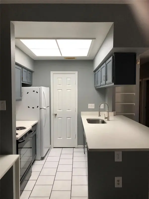 915 W 23rd ST #103, Austin, TX 78705