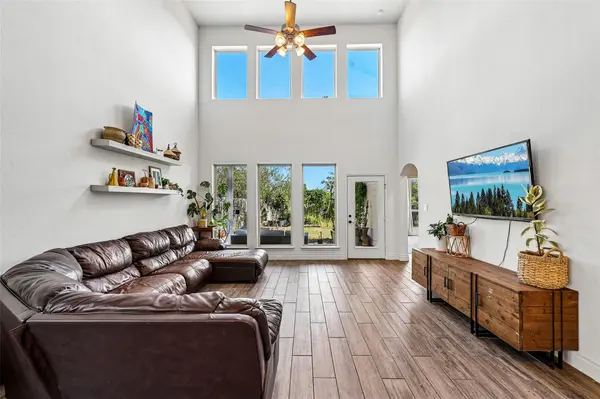 317 Lacey Oak LOOP, San Marcos, TX 78666