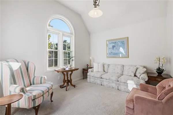 11212 W 115TH ST, Overland Park, KS 66210