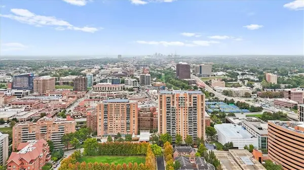 121 W 48th ST #1504, Kansas City, MO 64112