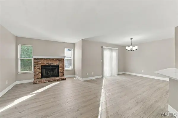 2433 Sandalwood Creek CT, Wildwood, MO 63038