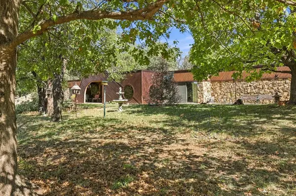 10430 E Apple Valley RD, Oklahoma City, OK 73151