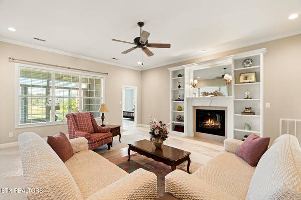 1117 Creekside Village Way, Seymour, TN 37865