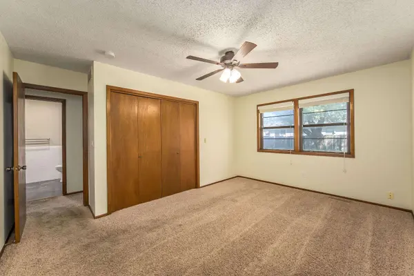 3150 S Pinecrest, Wichita, KS 67210