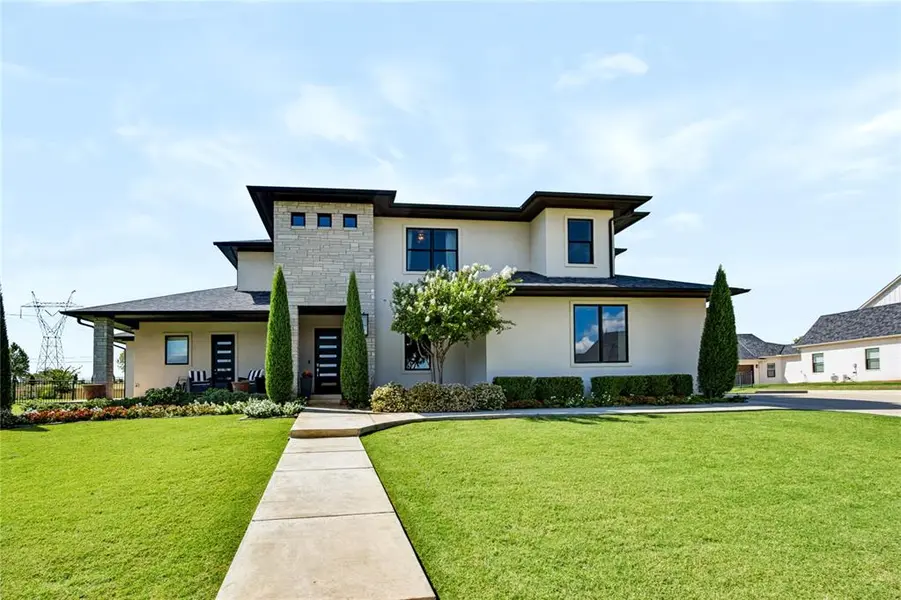21485 S Sawtooth CIR, Edmond, OK 73012