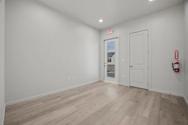 607 Crystal Falls PKWY #210, Leander, TX 78641
