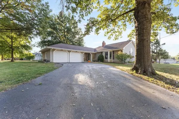44 Hubbard PL, Lathrop, MO 64465
