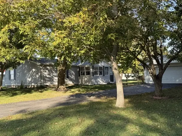550 N Illinois AVE, Deland, IL 61839