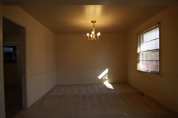 4 Hillsboro Rd, Clarksville, TN 37042