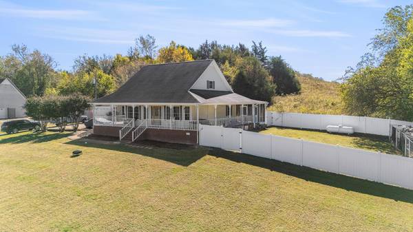 611 Old Agnew Rd, Pulaski, TN 38478