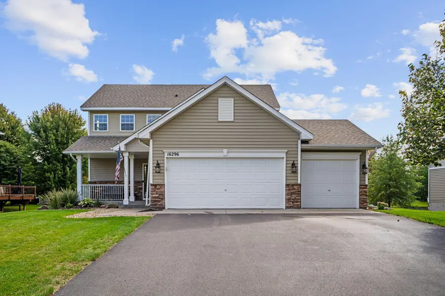 16296 Fallbrook DR, Lakeville, MN 55044