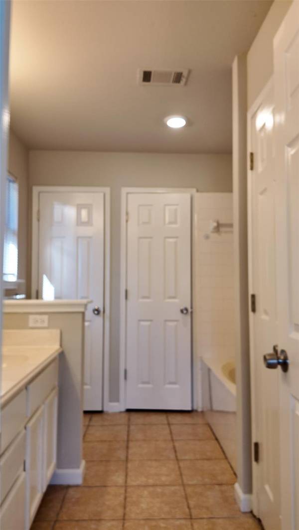 14026 Lampting DR, Pflugerville, TX 78660