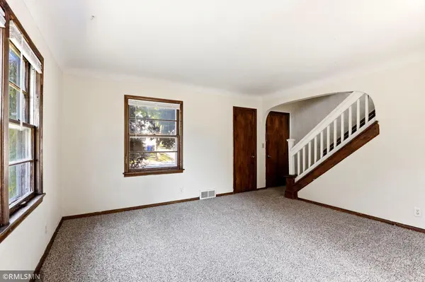 1498 Reaney AVE E, Saint Paul, MN 55106