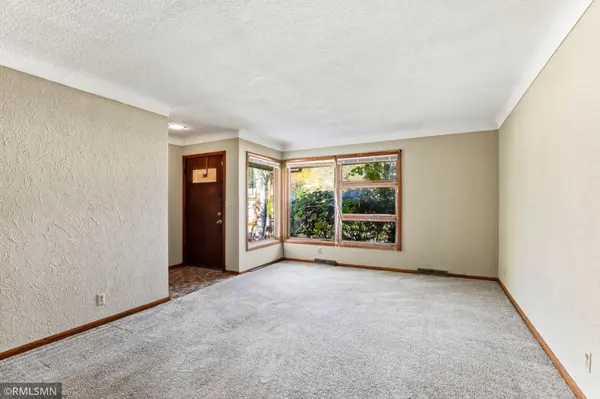 1530 Reaney AVE, Saint Paul, MN 55106