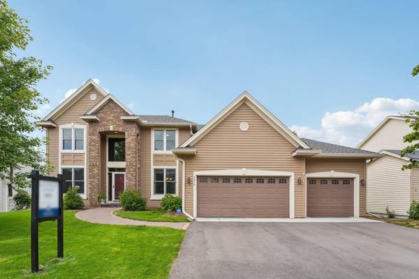 6219 Orchid LN N, Maple Grove, MN 55311