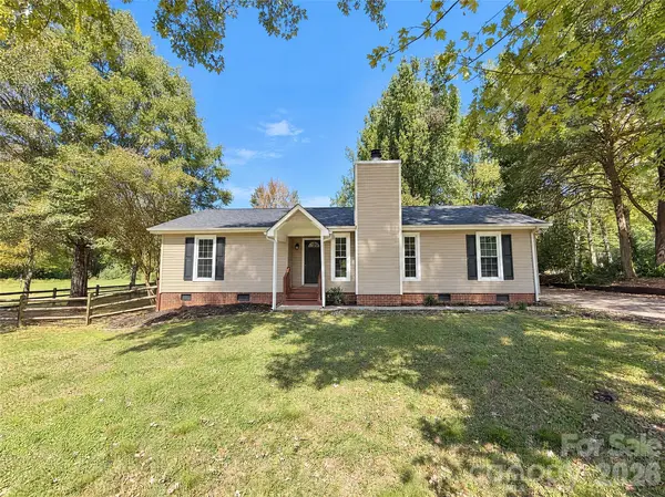 319 Neighbors DR, Midland, NC 28107