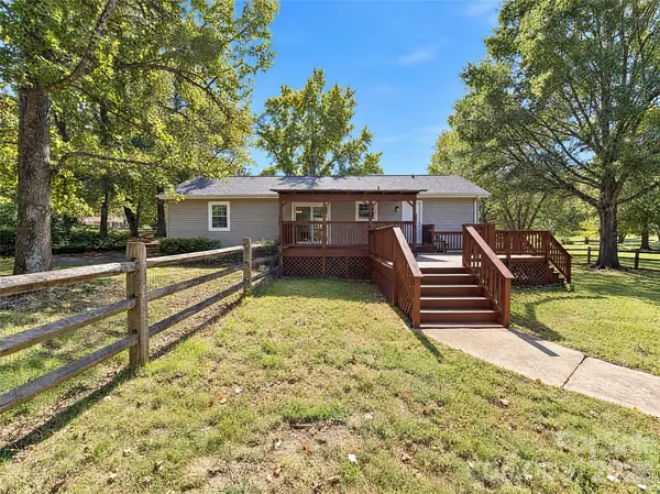 319 Neighbors DR, Midland, NC 28107