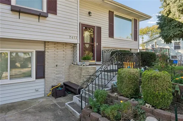 7413 NW 84th TER, Kansas City, MO 64153