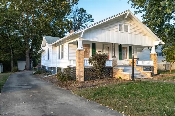639 E Yerby ST, Marshall, MO 65340