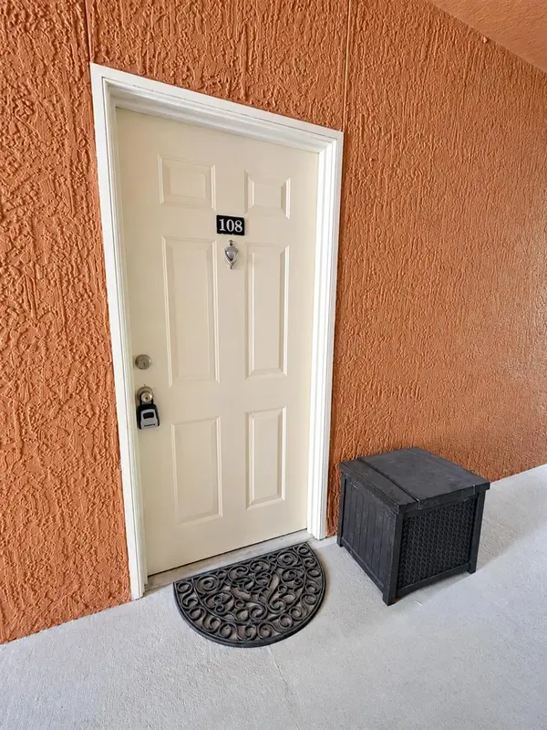 8824 VILLA VIEW CIR #108, Orlando, FL 32821