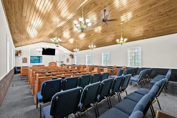 780 N 2nd St, Clarksville, TN 37040