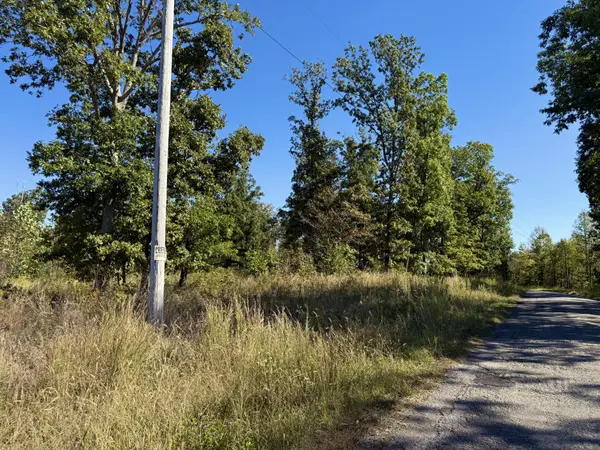 0 Freeman Fielder Road, Tennessee Ridge, TN 37178