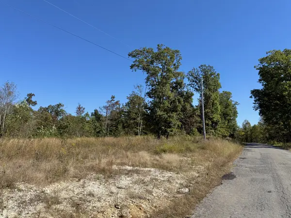 0 Freeman Fielder Road, Tennessee Ridge, TN 37178