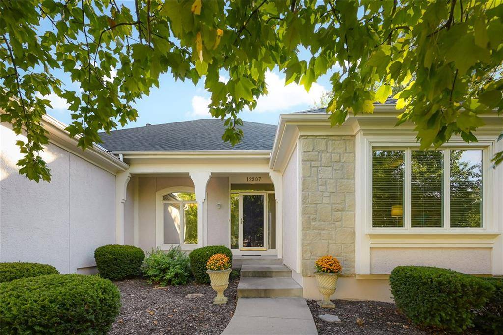 12307 Ash ST, Leawood, KS 66209