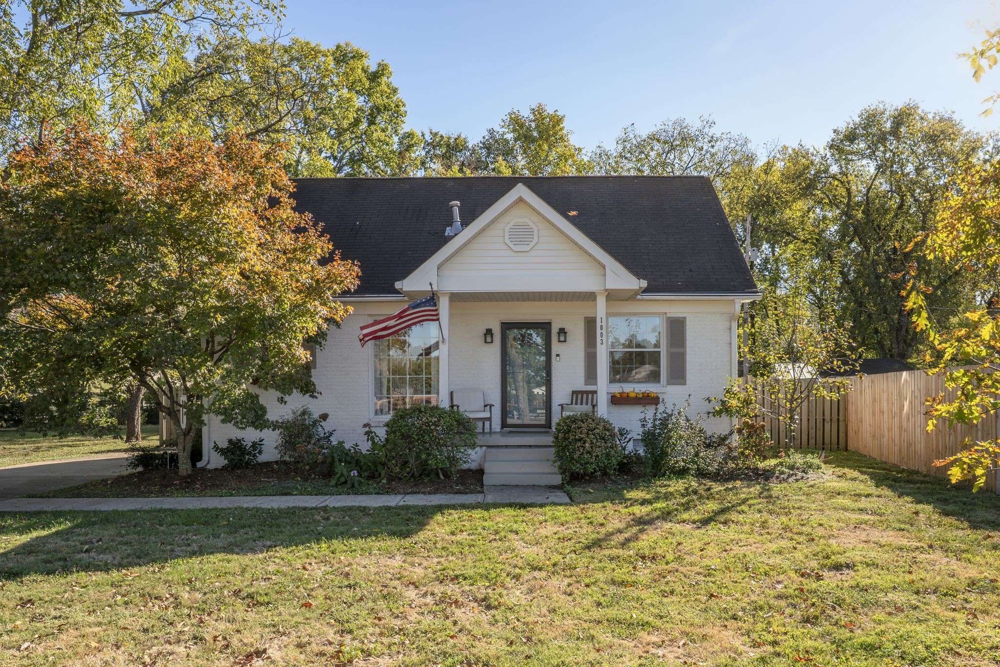 1003 Maplehurst Ln, Nashville, TN 37204