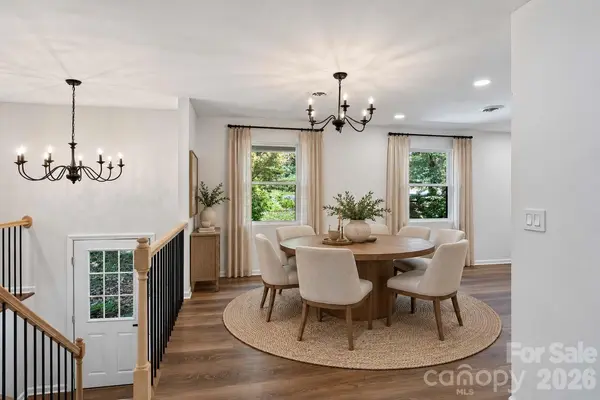530 Burge Mountain RD, Hendersonville, NC 28792